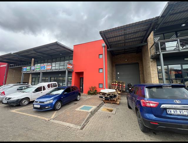 875M² RETAIL TO LET IN KYA SANDS